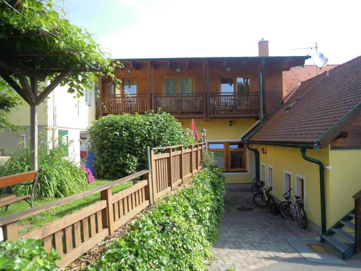 Ferienappartments Landhaus Fuehldichwohl Fehring Exteriör bild